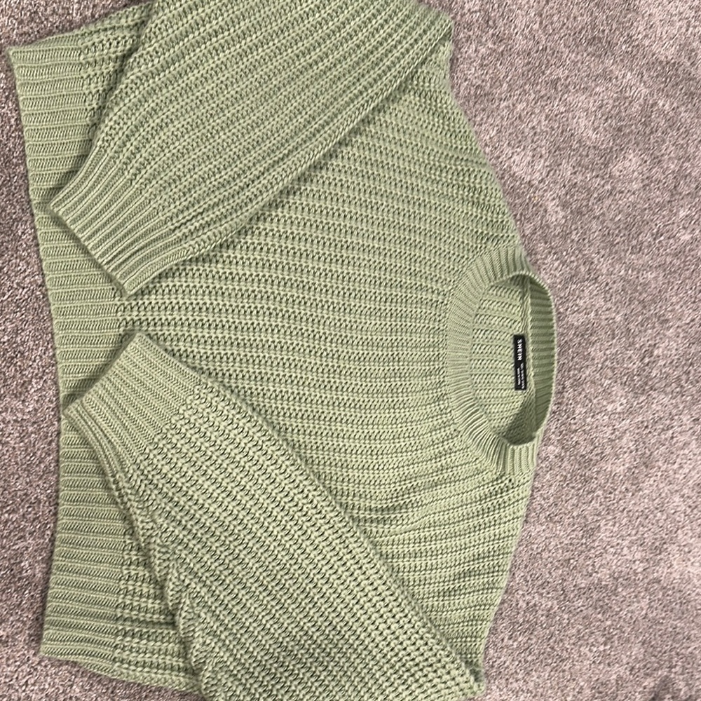 SHEIN Green Crew Neck Sweater Cozy Knit Design